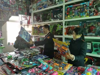 南昌市西湖區(qū)市場監(jiān)督管理局整治校園周邊激光筆銷售，守護(hù)未成年人安全